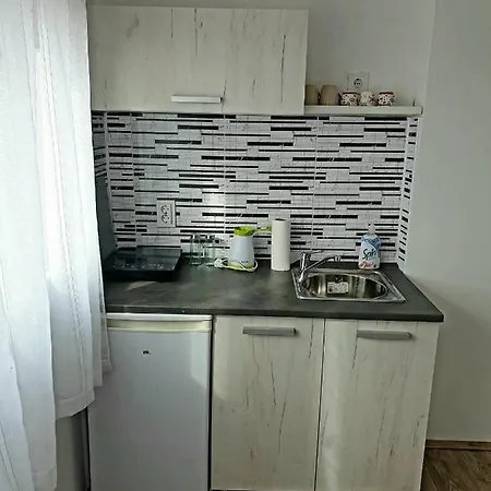 아파트 Fenix 자예카르