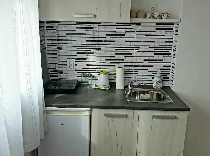 아파트 Fenix 자예카르